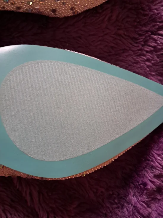 ♡Never Worn♡ Betsey Johnson Sparkly Kitten Heels - Picture 4 of 6